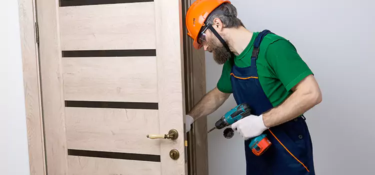 Replace Internal Door Handle with Lock Victoria